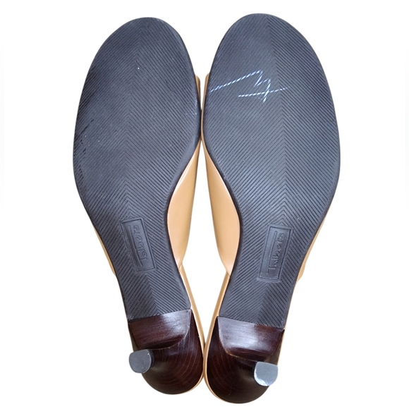 Talbots Beaded Tan Leather Kitten Heel Mules - Size 8B - Picture 7 of 8